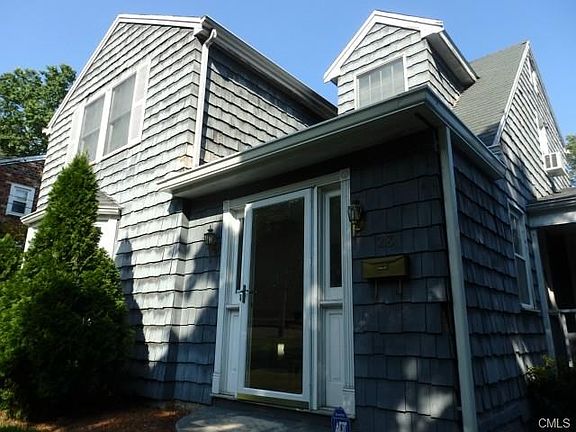 3rd image of 28 Woodlawn Ave