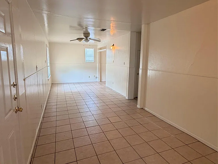 401 Jackman St — Photo 2