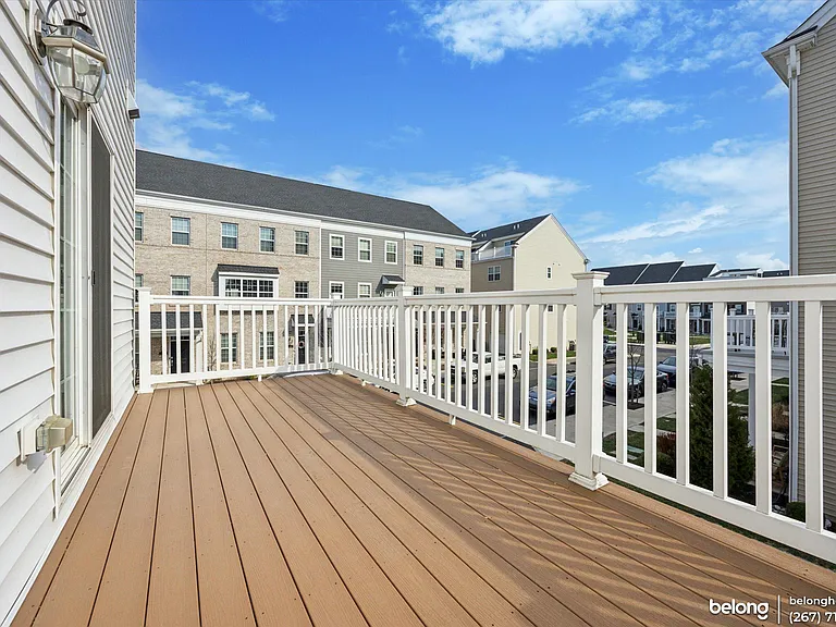 113 Fleet Ct — Photo 4