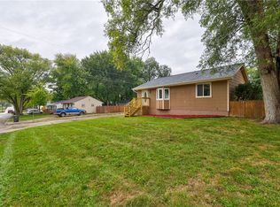 1019 Rittenhouse St, Des Moines, IA 50315