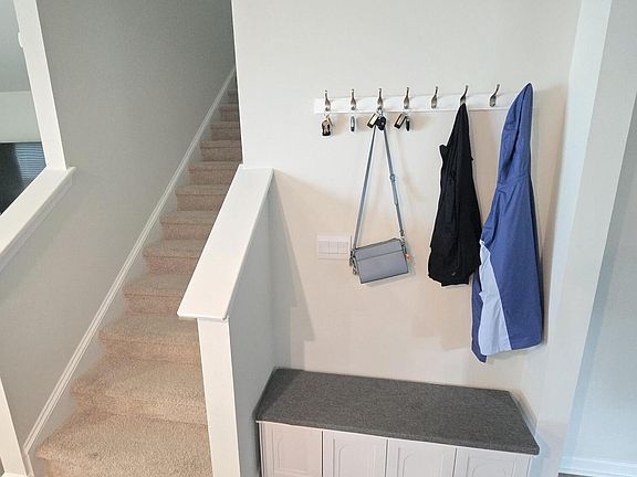 4th image of 120 Leven Dr