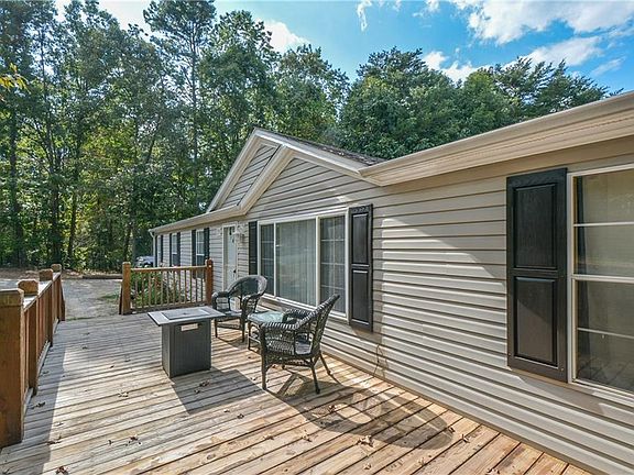 5th image of 79 Bentwood Dr