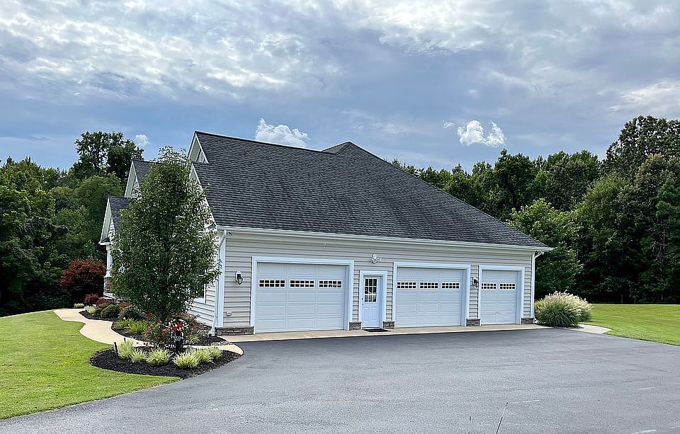 2nd image of 38512 Dorothy Mae Ln