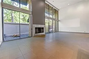 3 bed, 4.5 bath, 4000 sqft, $6,000 — Photo 3