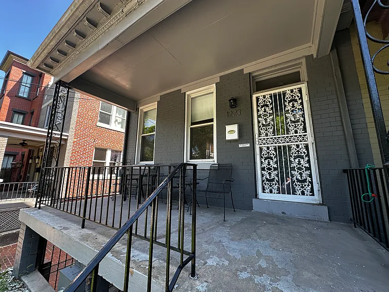 1223 F St NE — Photo 26