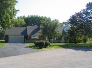 1318 Meadowview Dr, Miamisburg, OH 45342