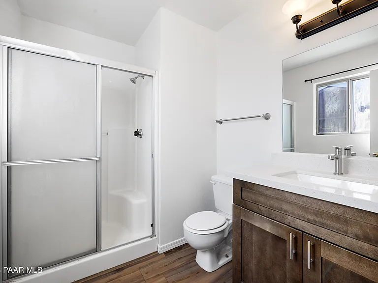 4517 N Sauter Dr — Photo 12
