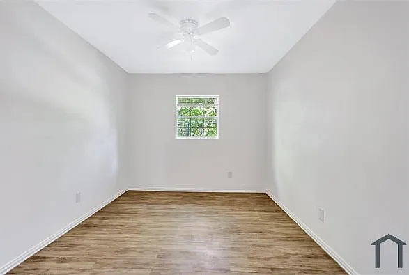 901 Bessie St #205 — Photo 36