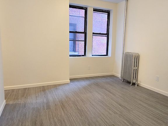 3rd image of 2718 Morris Ave APT 1B