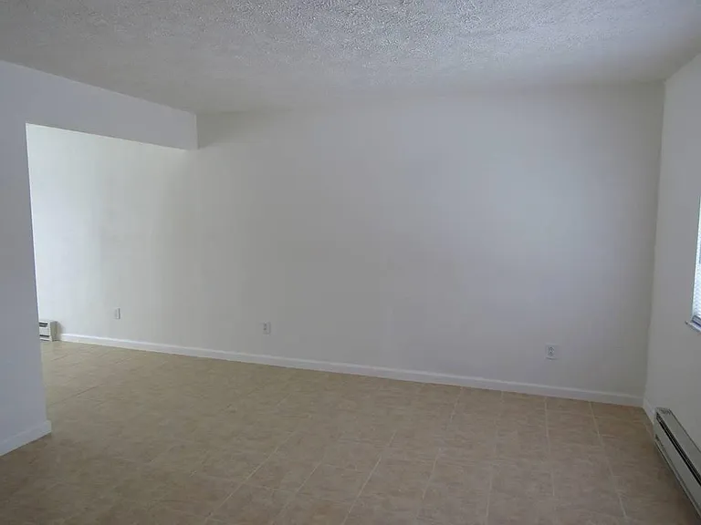 1254 Argonne Dr — Photo 9