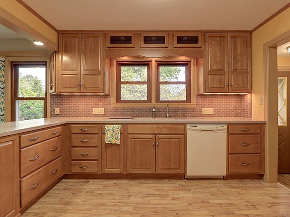 2nd image of 313 W 2nd St