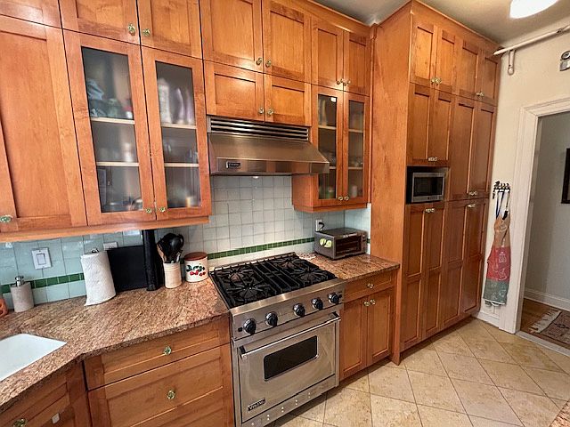 1st image of 780 W End Ave APT 9D