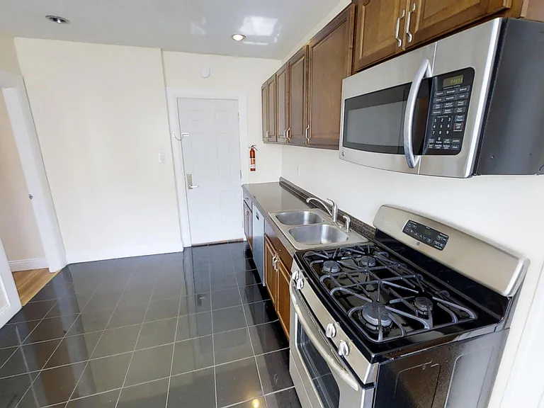 321 Westcott St #4 — Photo 4