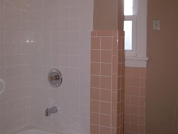 4th image of 355 N Firestone Blvd