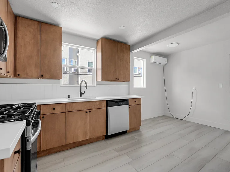 2212 10th St #1 — Photo 12