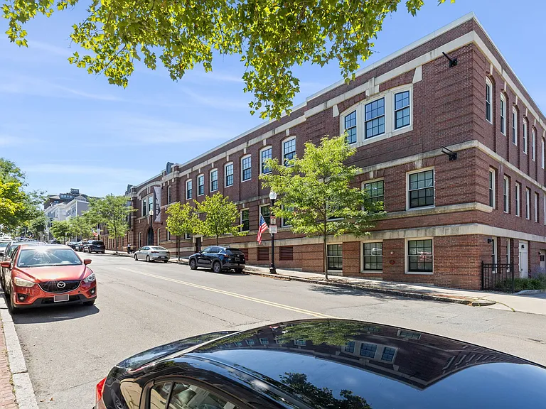 380 Bunker Hill St #210 — Photo 34