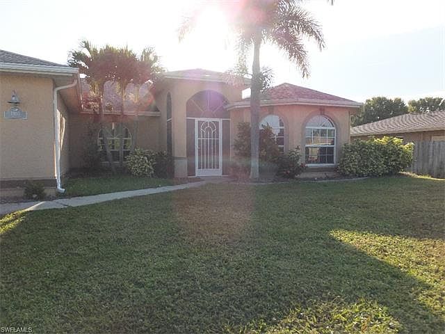 1st image of 1403 SE 5th Pl