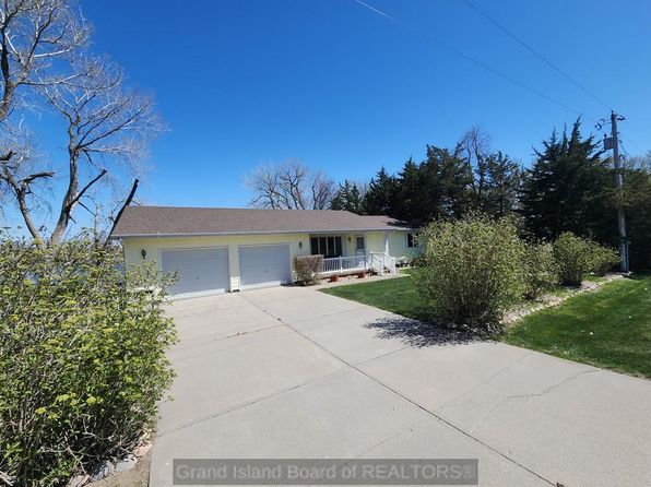129 Campbell Ave, Doniphan, NE 68832