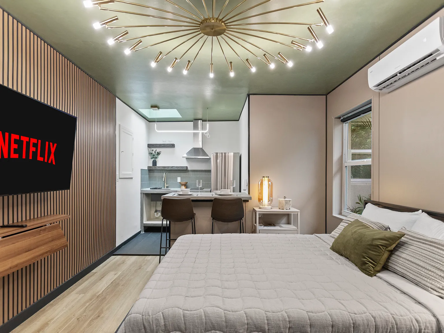 1 bed, 350 sqft, $1,700 — Photo 2