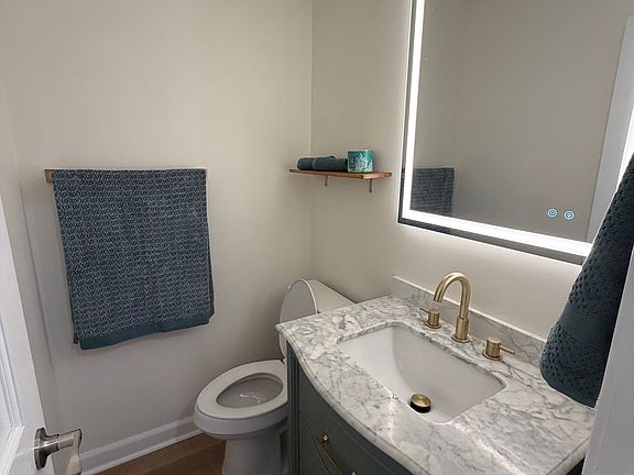 2nd image of 2495 Realm St