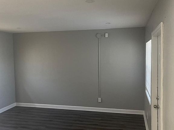 2nd image of 674 22nd Ave S #20