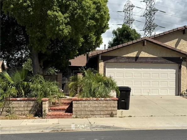 25586 Alicante Dr, Santa Clarita, CA 91355