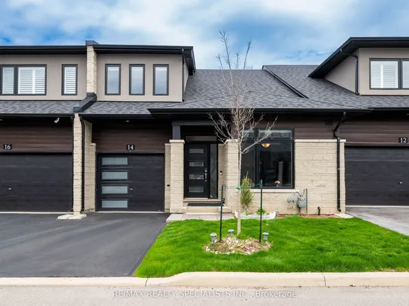 14 Welch Ln, Hamilton, ON L9C 0G1