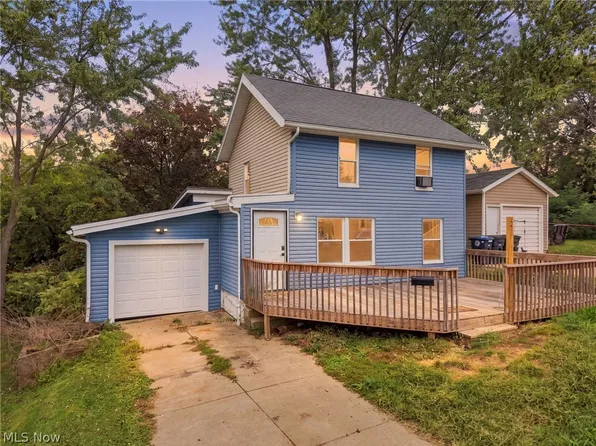 1833 Springfield Center Rd, Akron, OH 44312