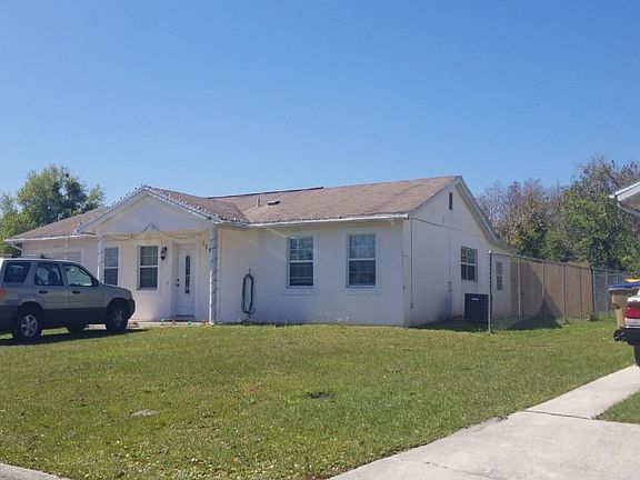 2nd image of 154 W Cedarwood Cir