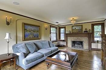 2nd image of 1919 Bigelow Ave N
