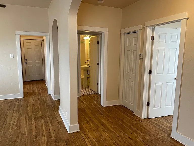 Johnstown Apartments (KC-KS-RB) — Photo 14