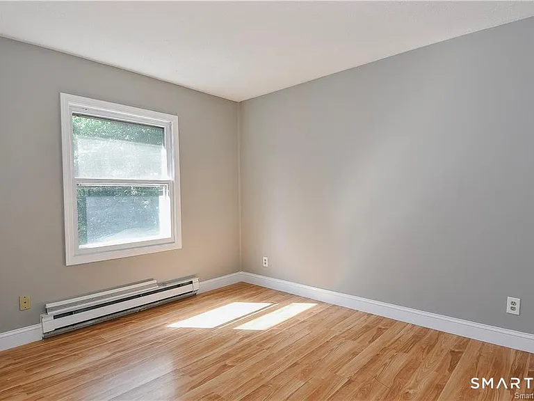 8 Circle Dr — Photo 15