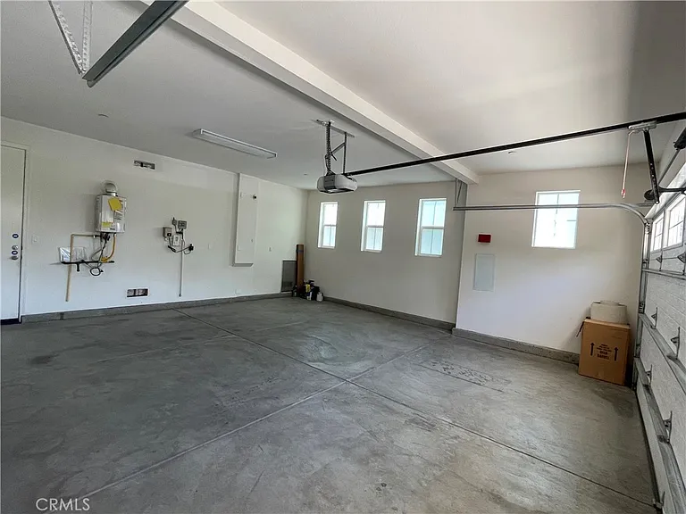 417 W Bagnall St — Photo 33
