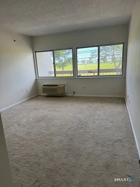 1 bed, 1.0 bath, 925 sqft, $1,800 — Photo 3