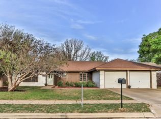 7410 Raleigh Ave, Lubbock, TX 79424