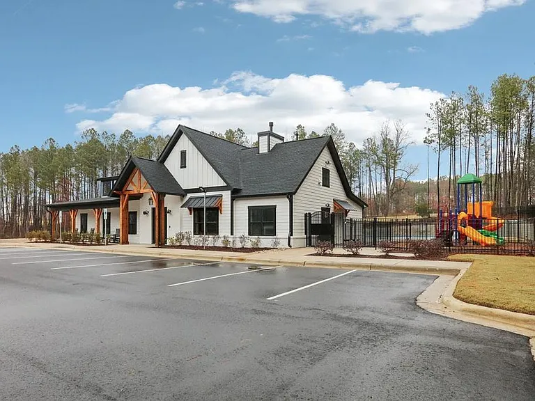 1016 Saint Lawrence Dr — Photo 16