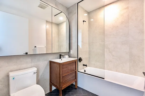 Rented by Manhattan Realty Group | media 5