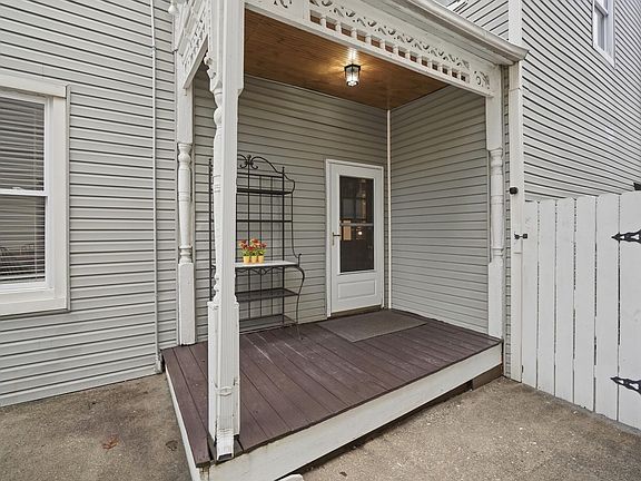 5th image of 341 Eden Ave