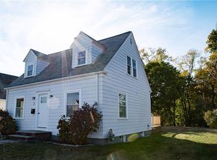 1 Palm Blvd, Warwick, RI 02888