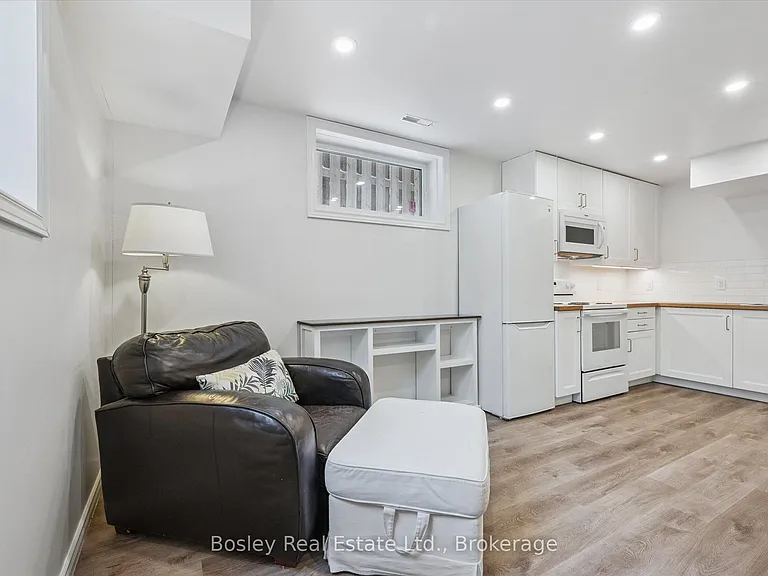 24 Menzie Ave #B — Photo 14