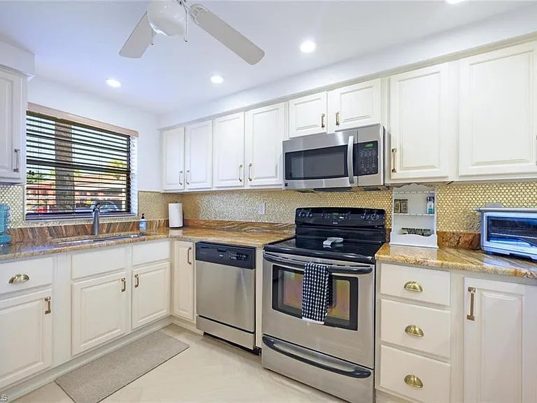 332 Charlemagne Blvd #H101 — Photo 10