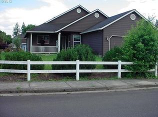 100 Ashley Ct, Dayton, OR