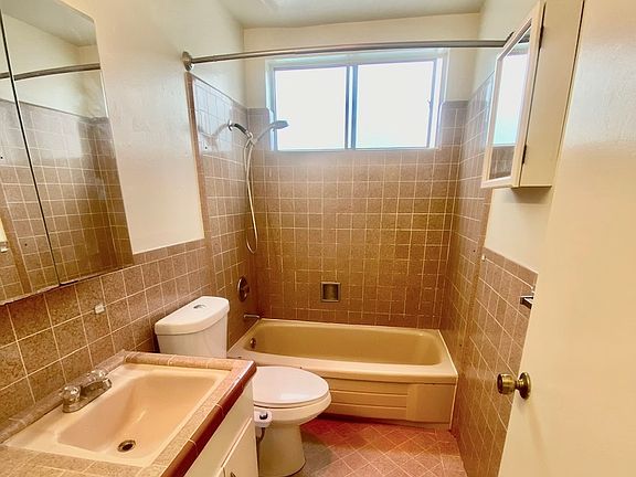 5th image of 2345 Filbert St #108