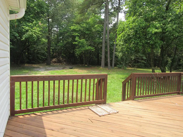 205 Shady Ct — Photo 10