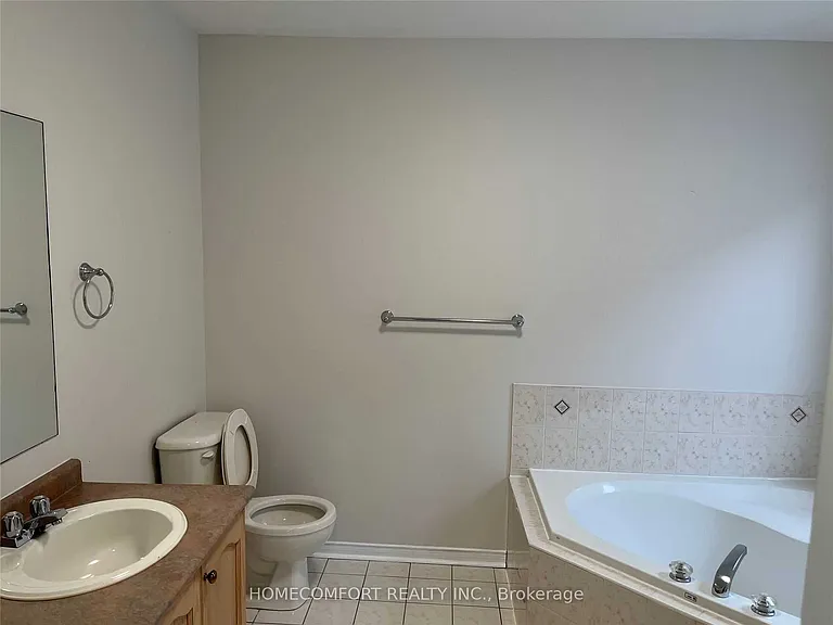 95 Ferncliffe Cres — Photo 10