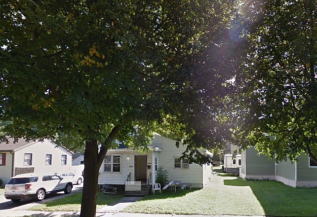 2nd image of 637 S Jefferson St #1