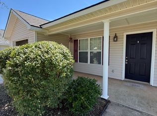 105 Coronation Dr, Bonaire, GA 31005