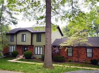 1798 Kimkirk Ct, Saint Louis, MO 63122