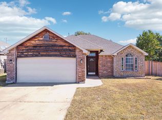 1120 S Marina Dr, Oologah, OK 74053