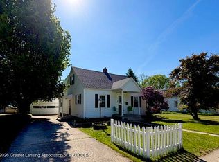 941 Degroff St, Grand Ledge, MI 48837